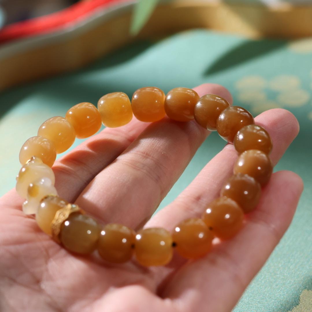 10mm honey sugar nephrite Jade bracelet 卡10高品质蜜糖手串