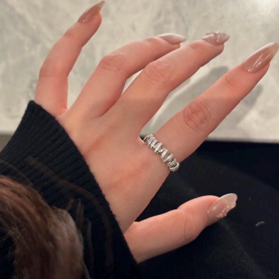 Size 6 s925 silver and zirconia band ring