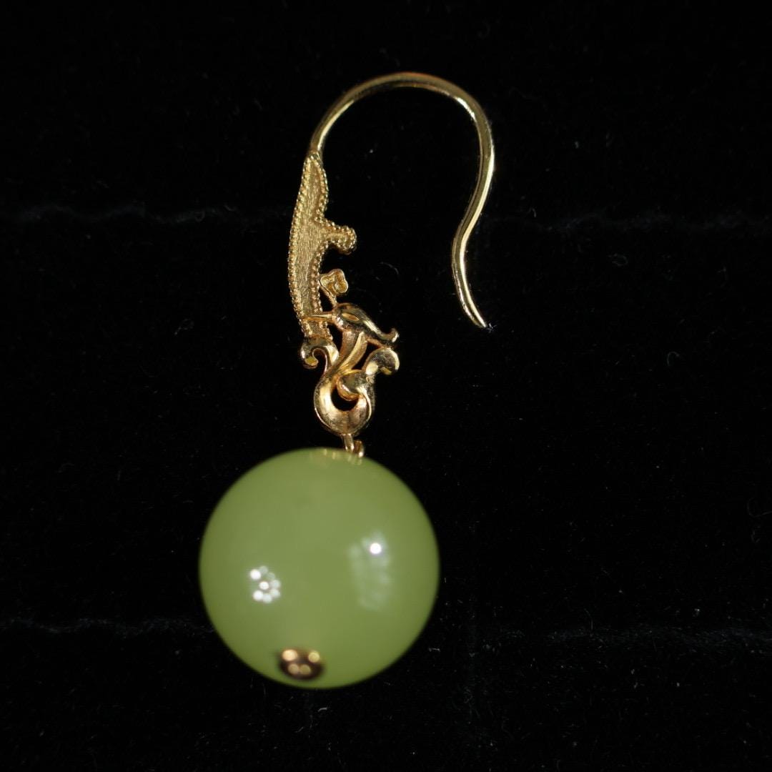 Antique style yellow nephrite and solid gold phoenix earrings 18k
