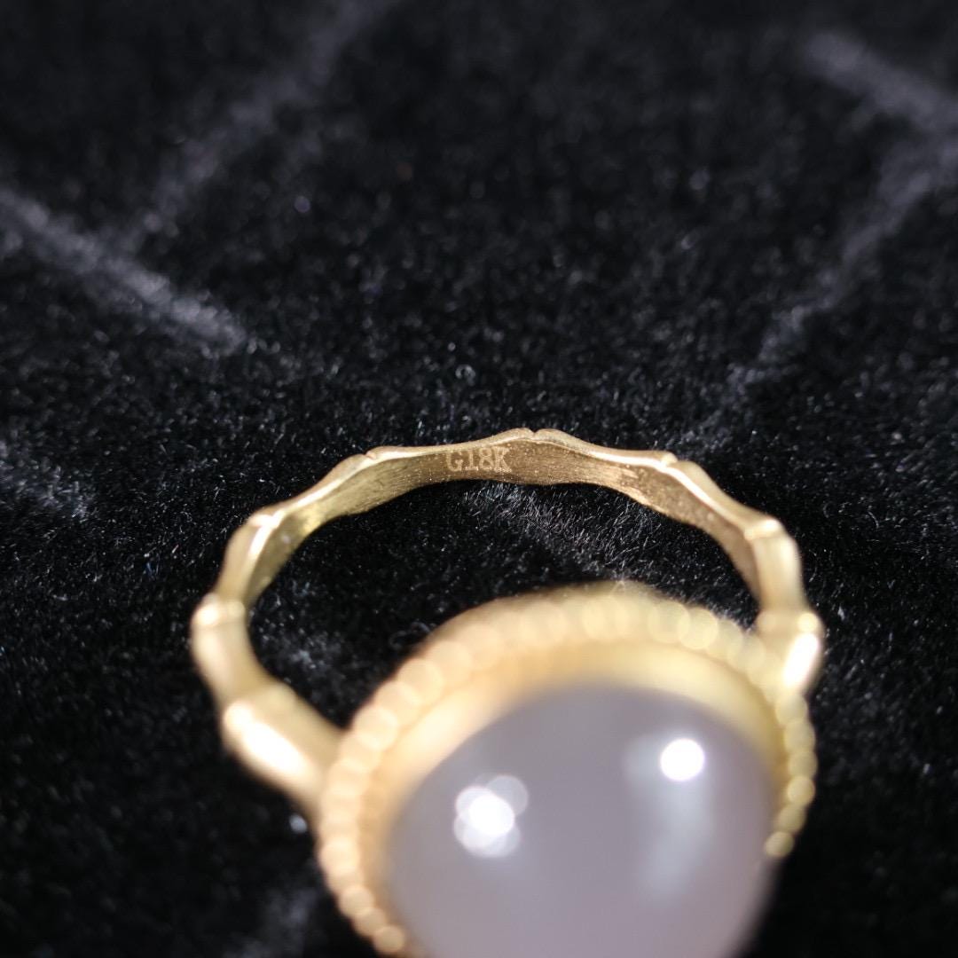 Light smoky purple nephrite Jade Ring: 18k Gold Bamboo Band,US Size 5.5