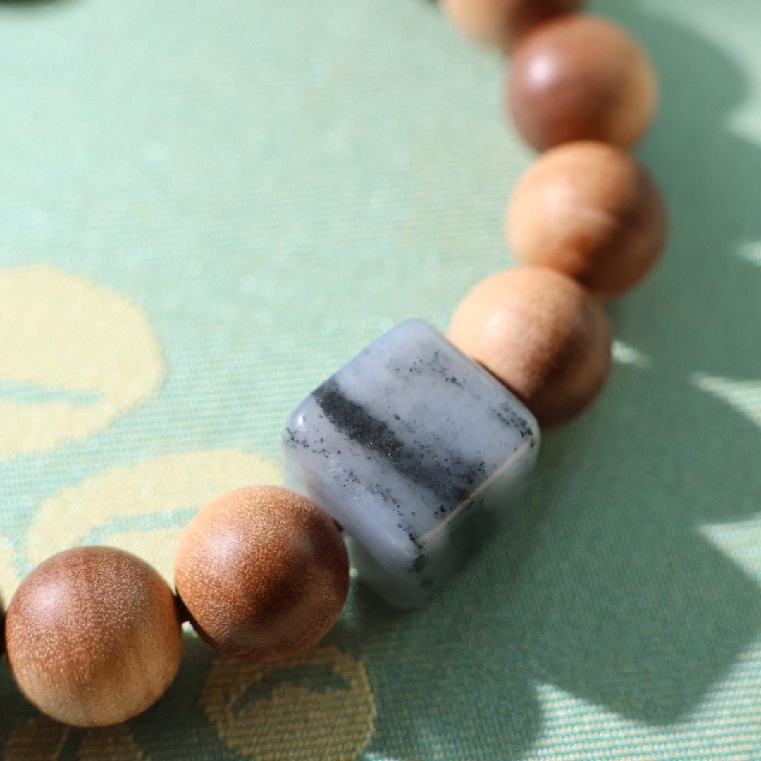 10mm sandalwood with black and white nephrite jade bracelet 老山檀子料青花手串