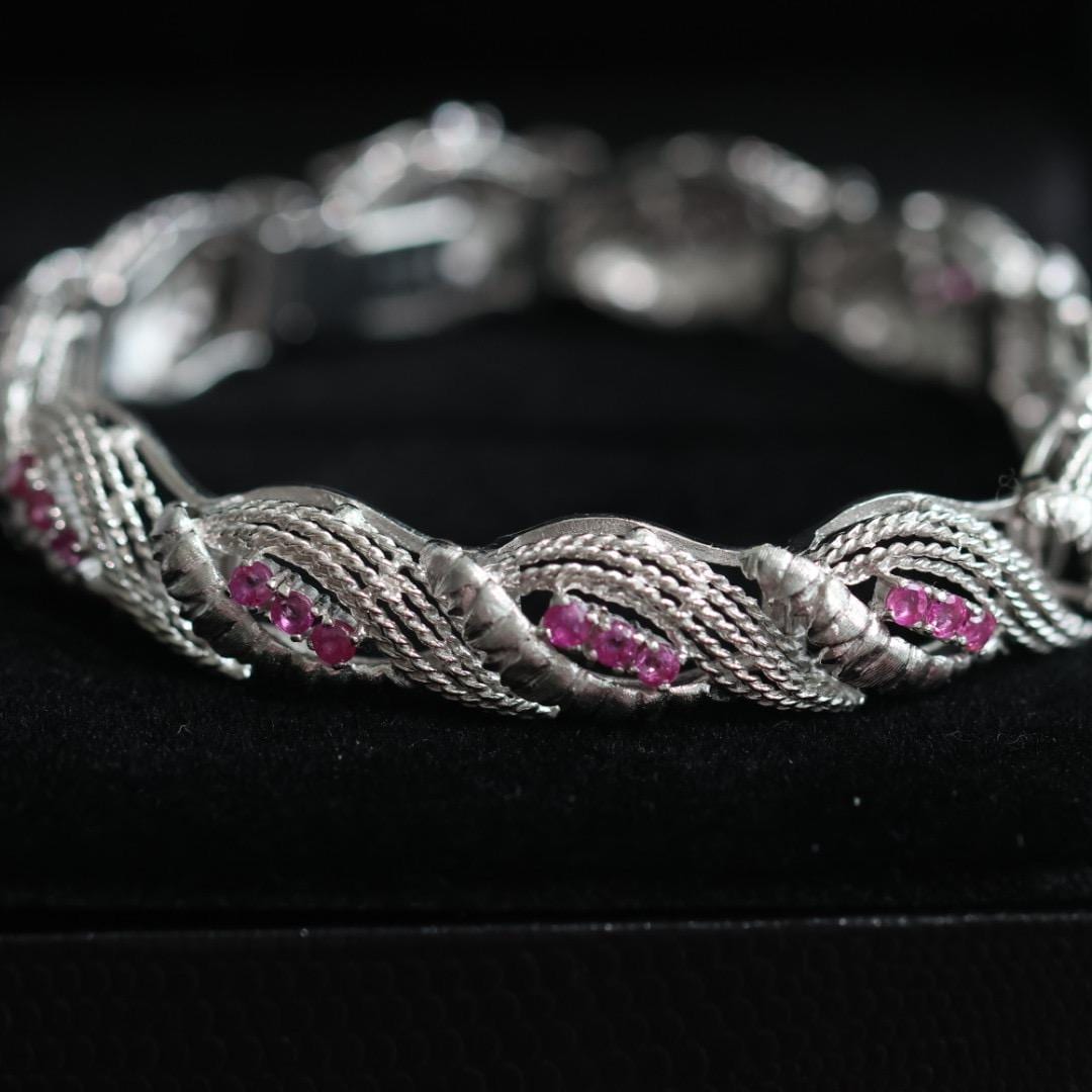 Vintage Italy Unoaerre 18K white gold and ruby bracelet 7 inch