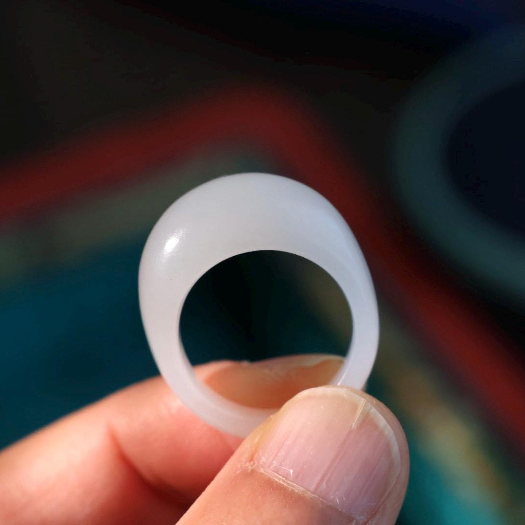 Mutton Fat White Nephrite jade ring size 6.5