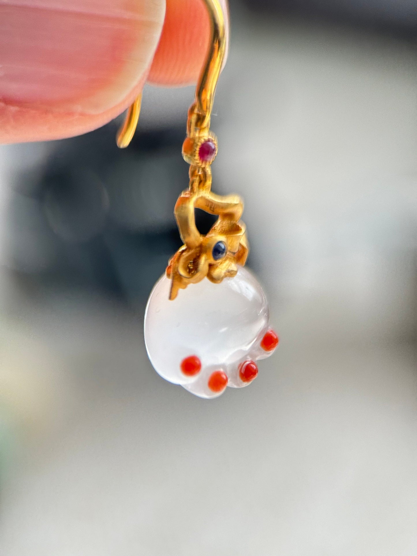 Lychee Agate Cat Paw Jewelry Set: 18k solid Gold, Ruby, Diamond