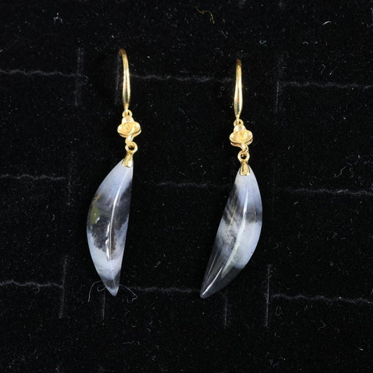 Antique style black and white nephrite nd solid gold earrings 18k