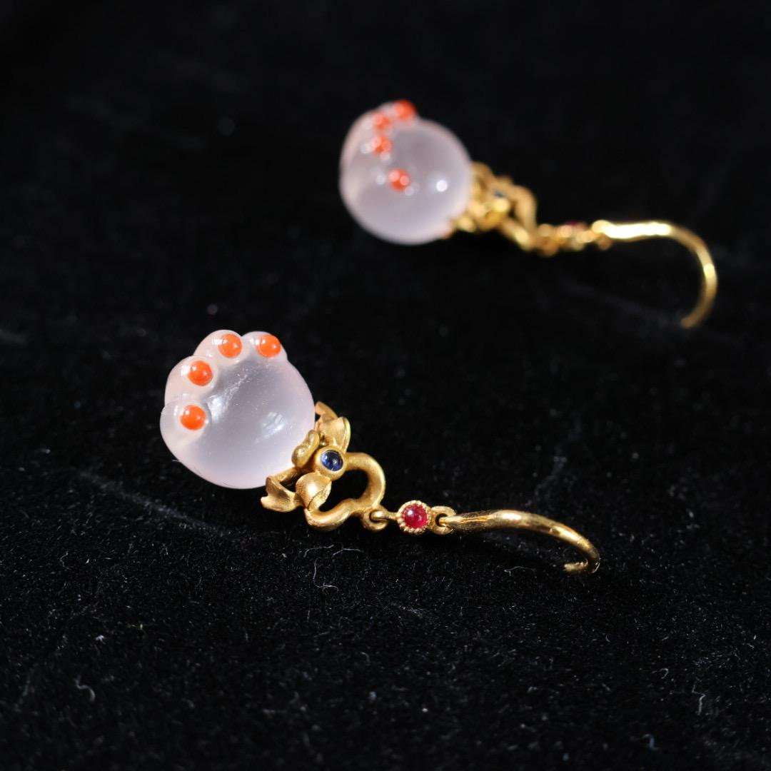 Lychee Agate Cat Paw Jewelry Set: 18k solid Gold, Ruby, Diamond