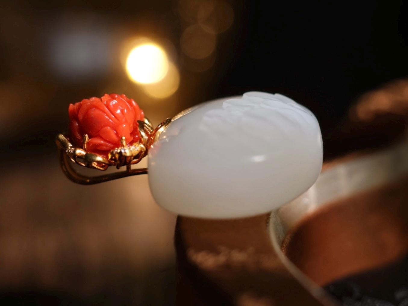 Certified Mutton fat white nephrite coral solid 18K gold peony lock pendant 羊脂白珊瑚牡丹花锁吊坠