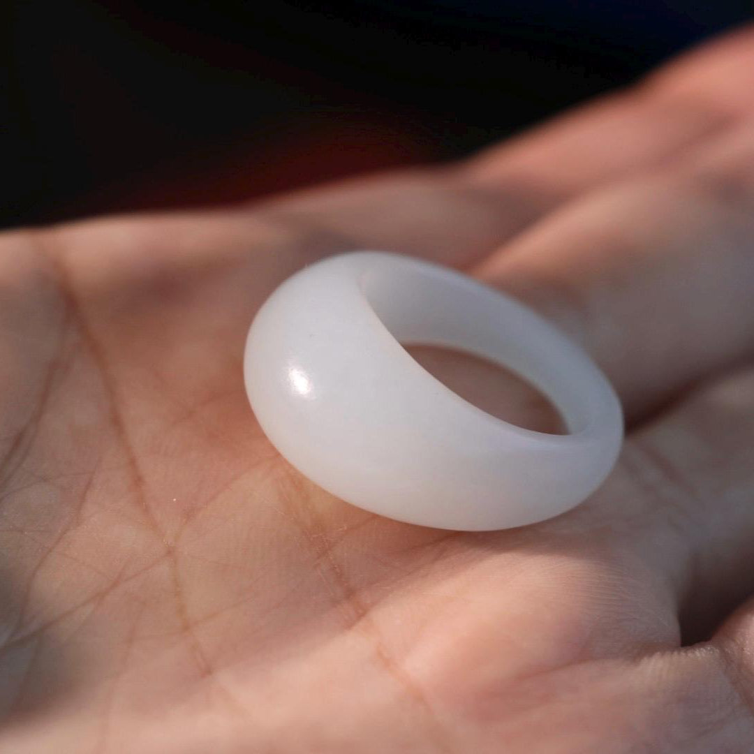 Mutton Fat White Nephrite jade ring size 6.5