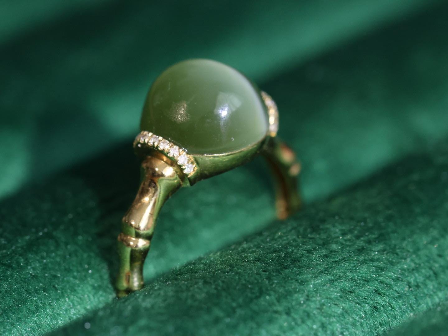 Certified Cat Eye Jade Ring: 18k Gold Bamboo Band, Diamond Accents, US Size 5.5