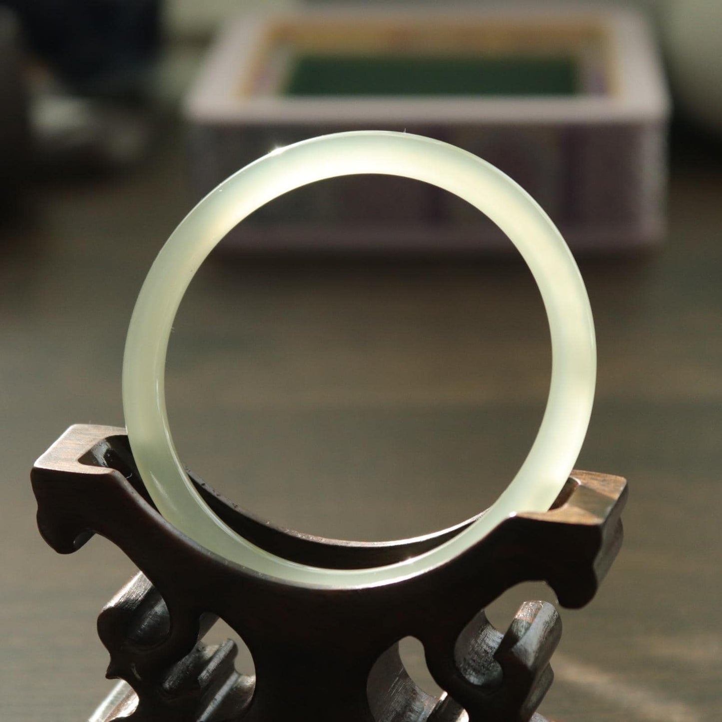 Nephrite Bangle: Light Green 56.7mm