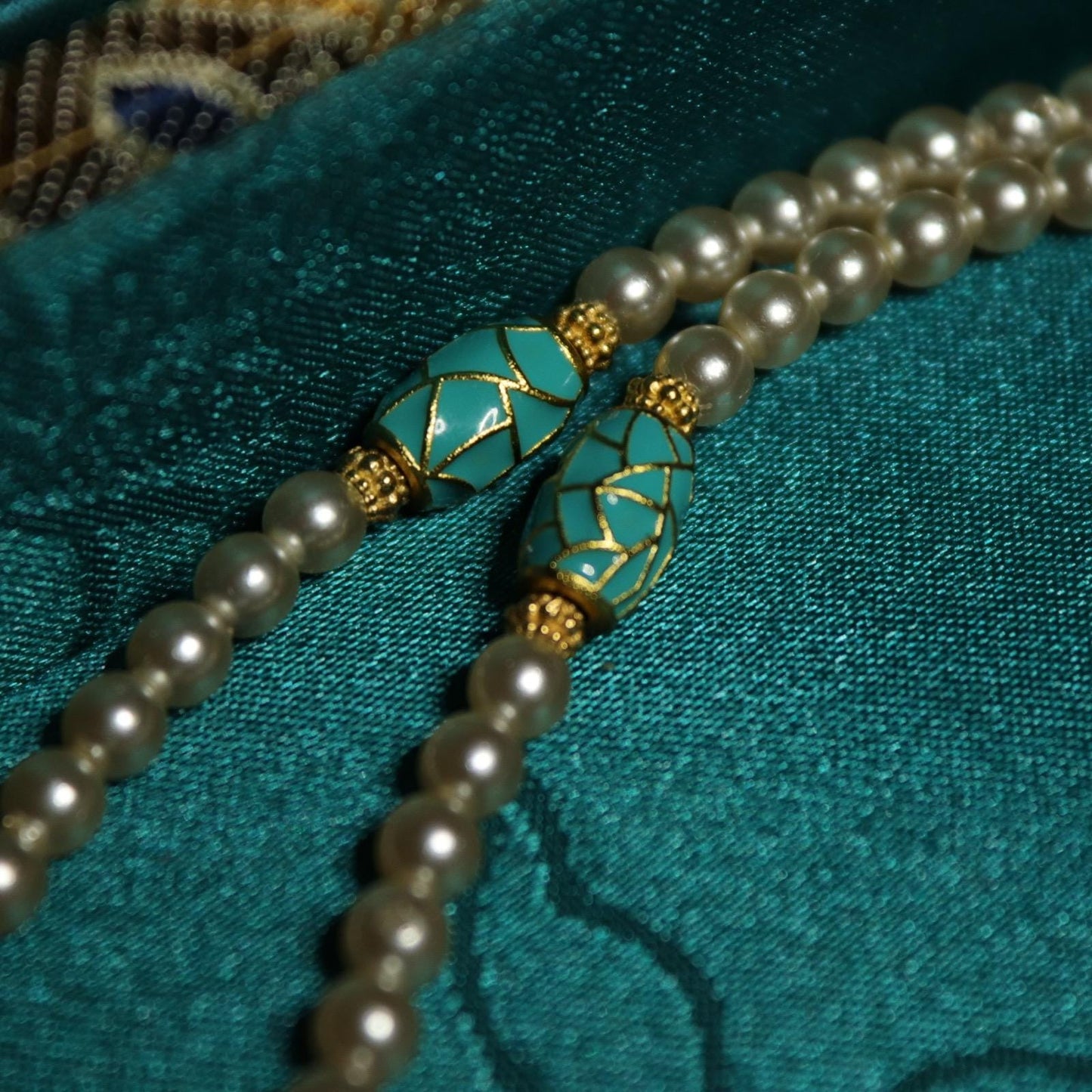 Traditional Chinese longevity lock pendant with faux pearl necklace