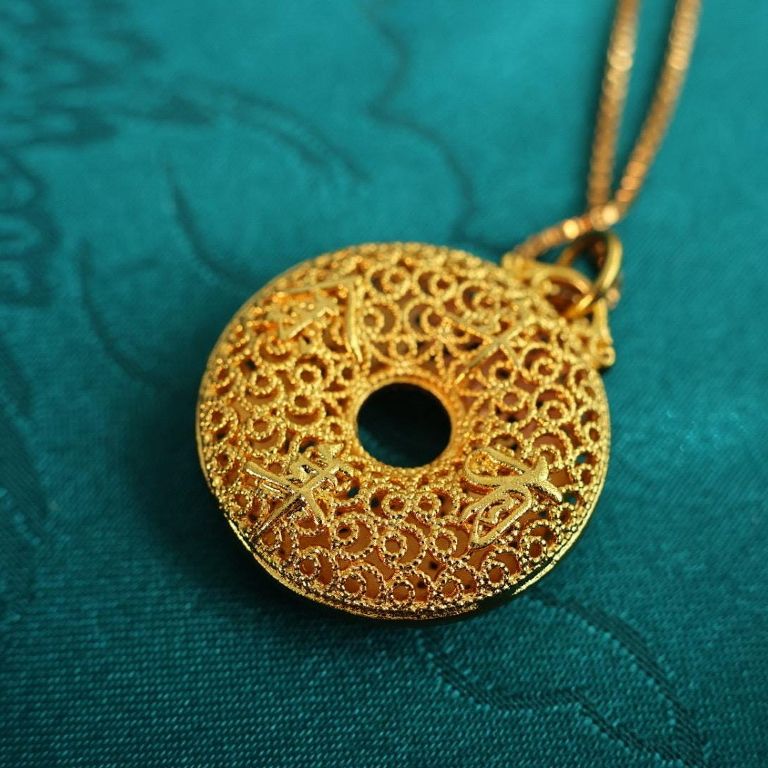 24k gold plated koi and lotus leaf pendant 足金色鱼戏莲甜甜圈吊坠