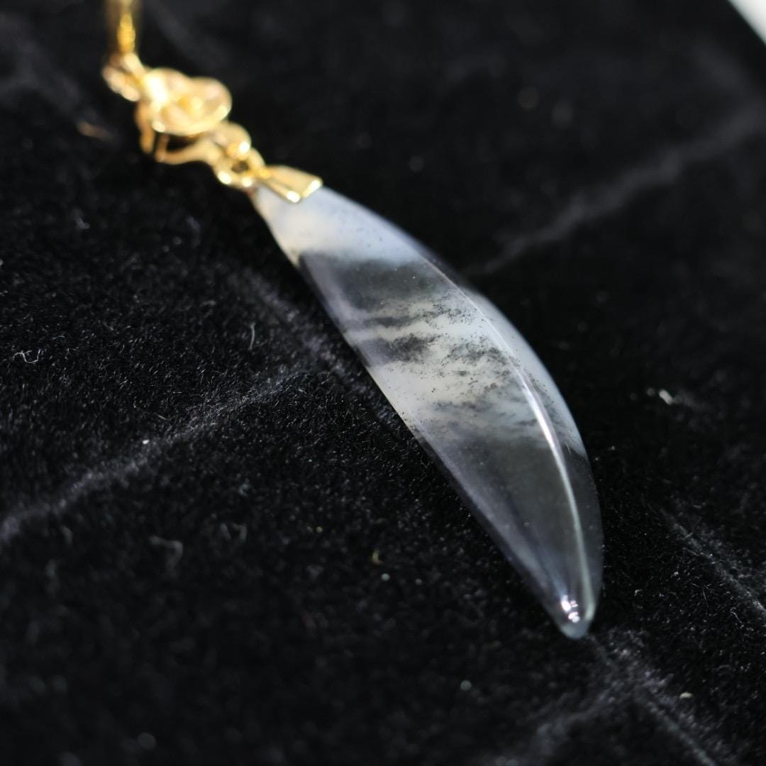 Antique style black and white nephrite nd solid gold earrings 18k