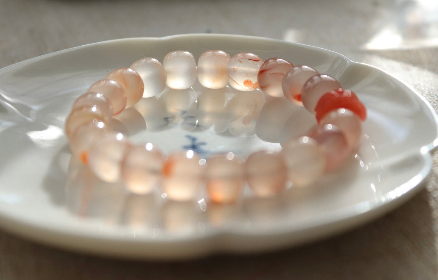 Pink Lychee agate bracelet 10 mm