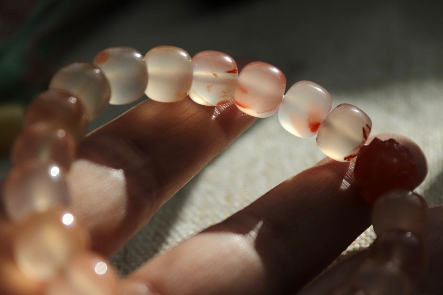Pink Lychee agate bracelet 10 mm