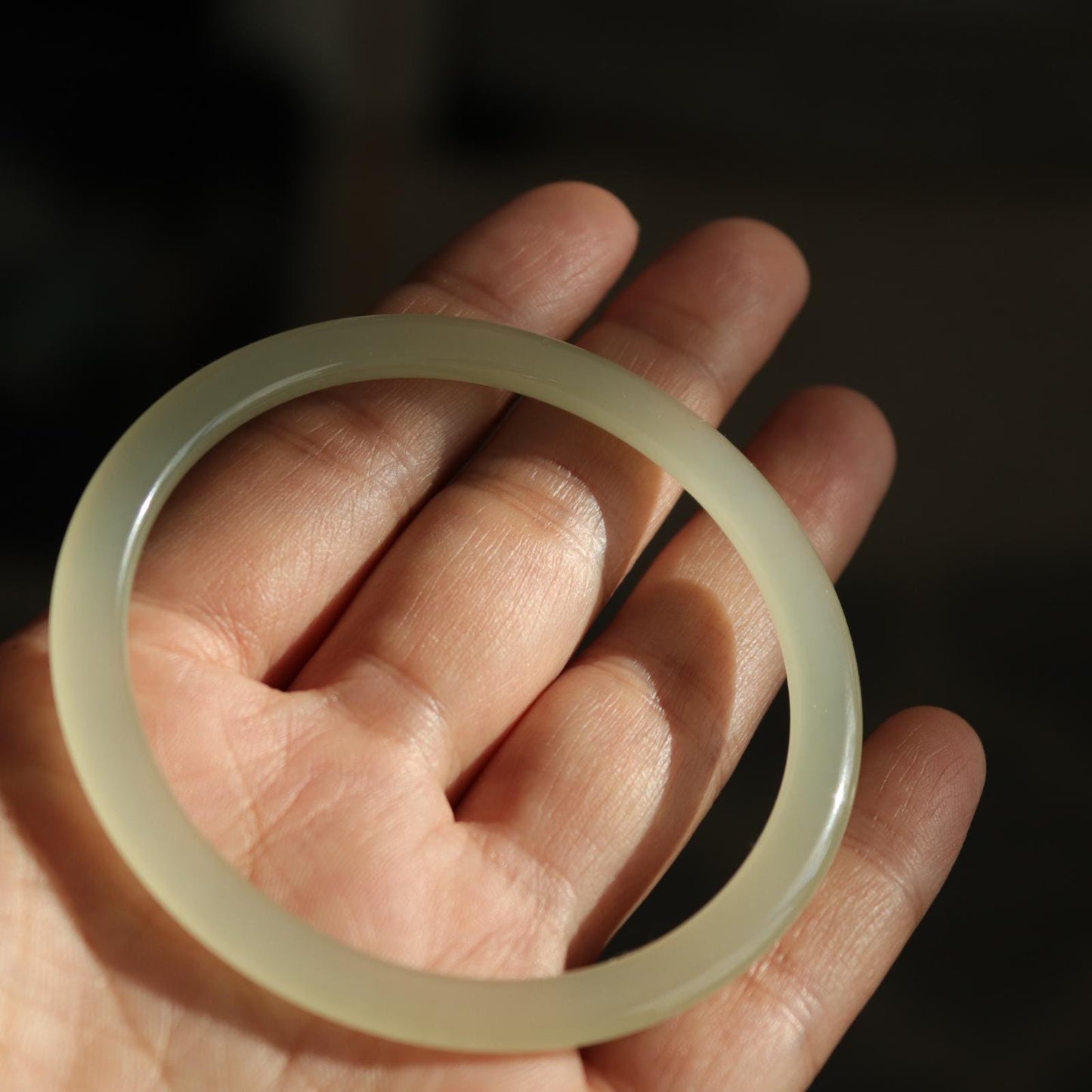 Nephrite Bangle: Light Green 56.7mm