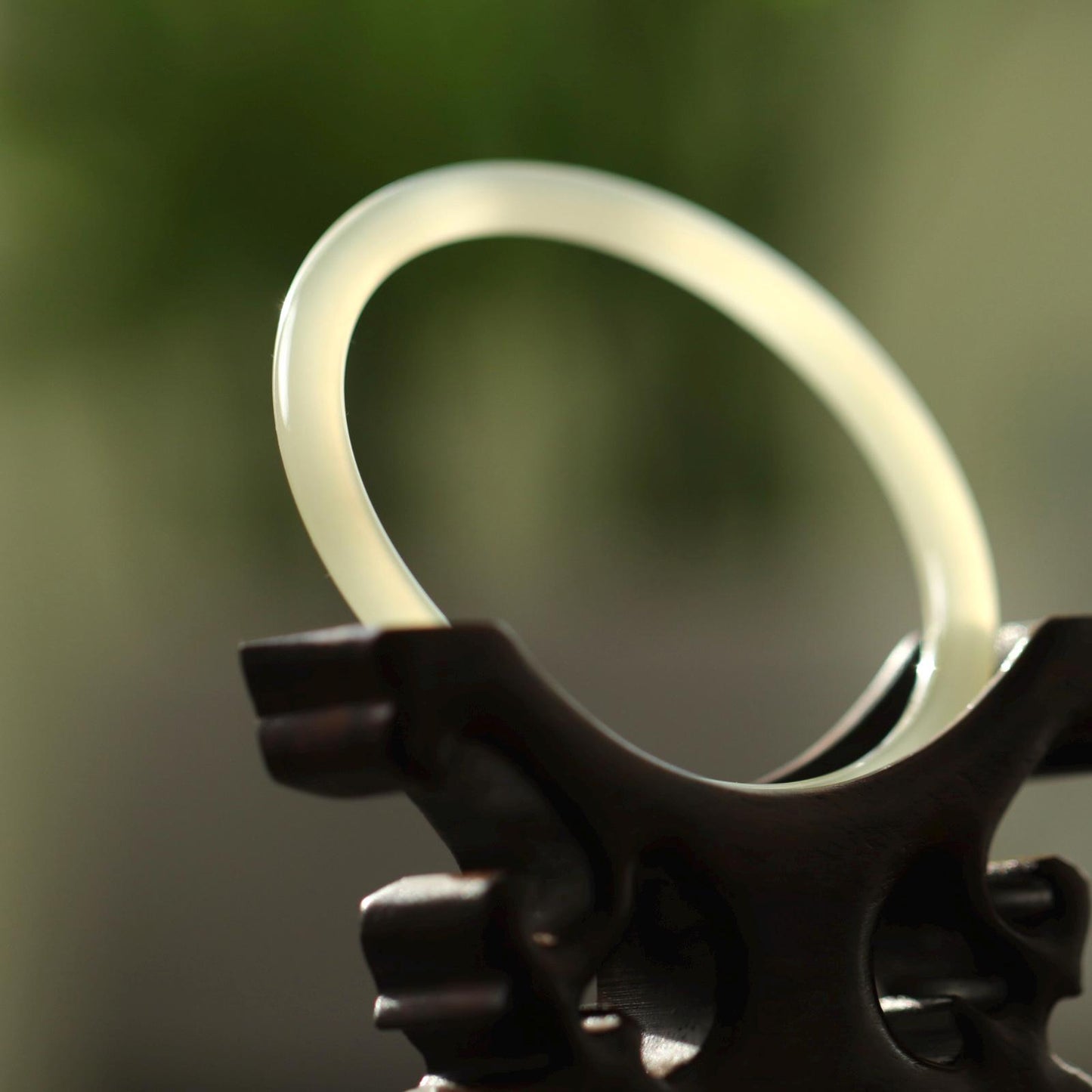 Nephrite Bangle: Light Green 56.7mm