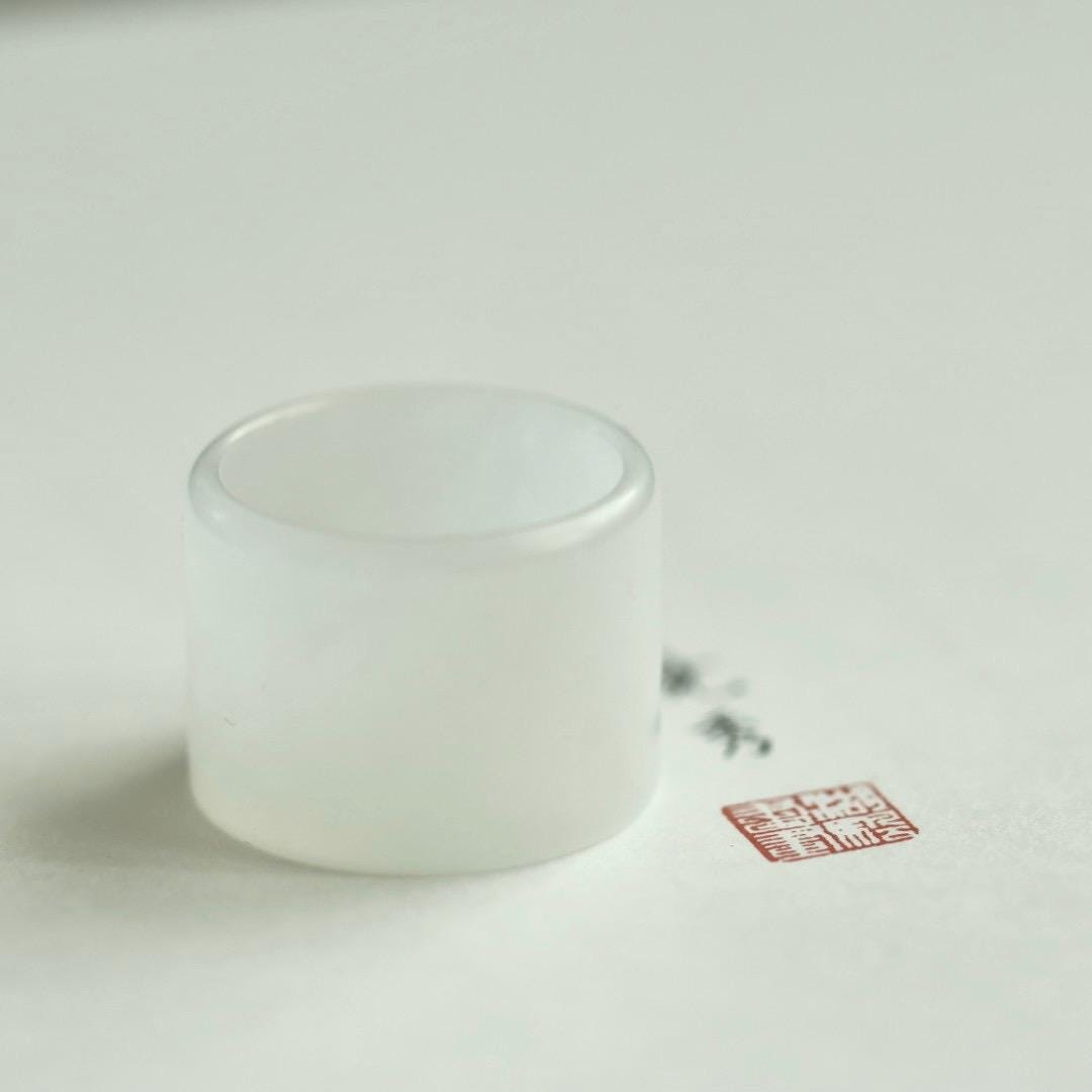 Mutton Fat White Nephrite jade ring size 6