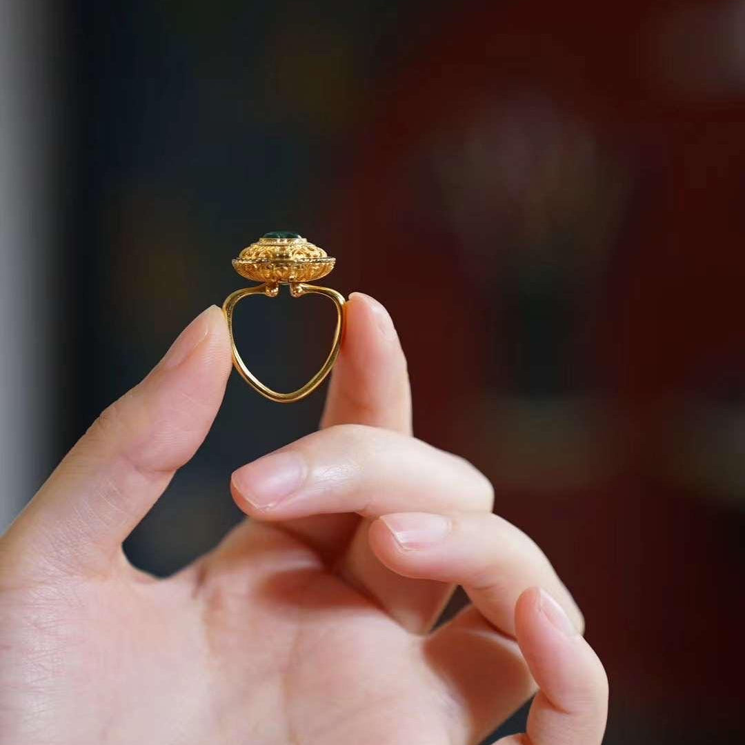 18K gold ring and pendant with lush green jadeite jade gemstone incense holder