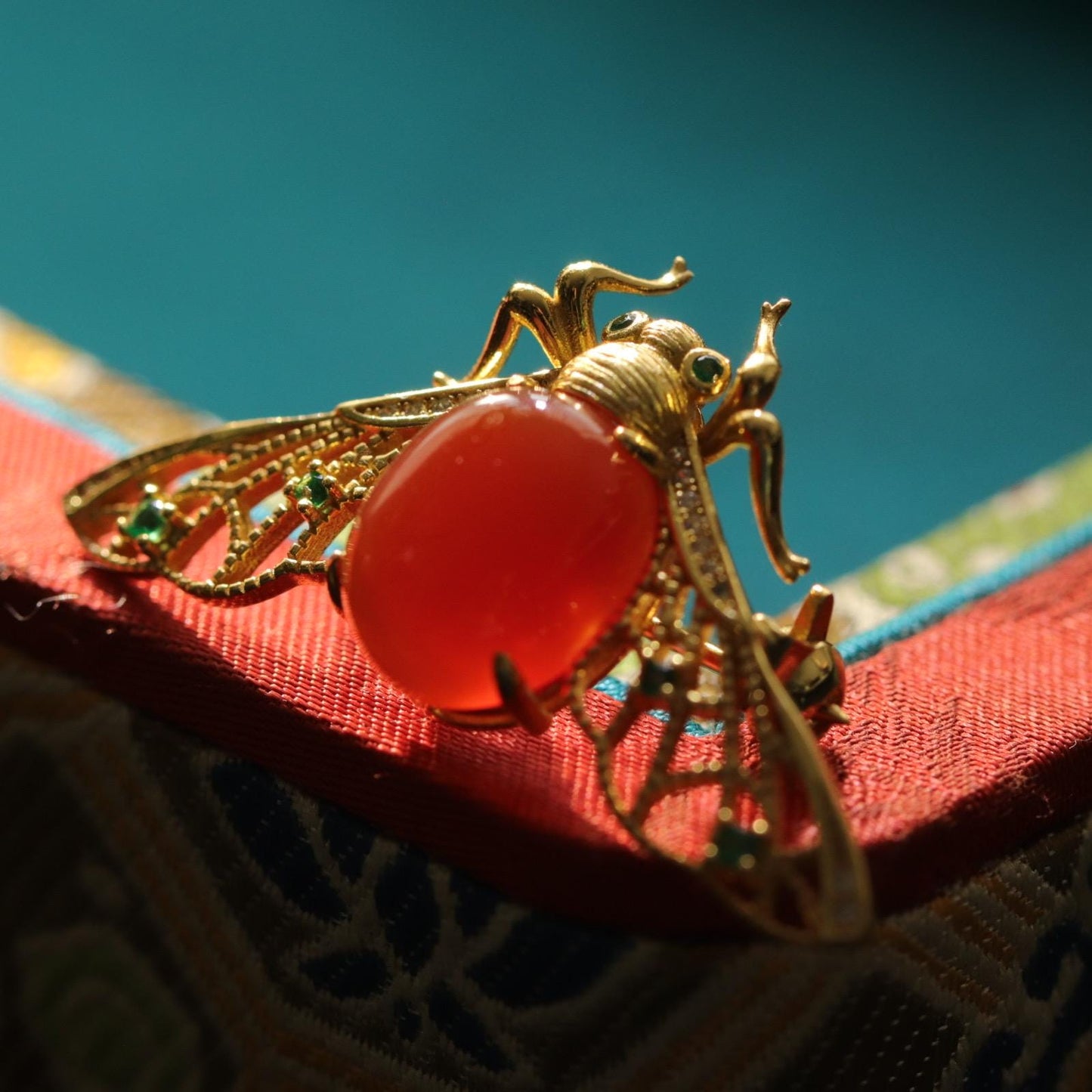 Baoshan icy red agate bee brooch