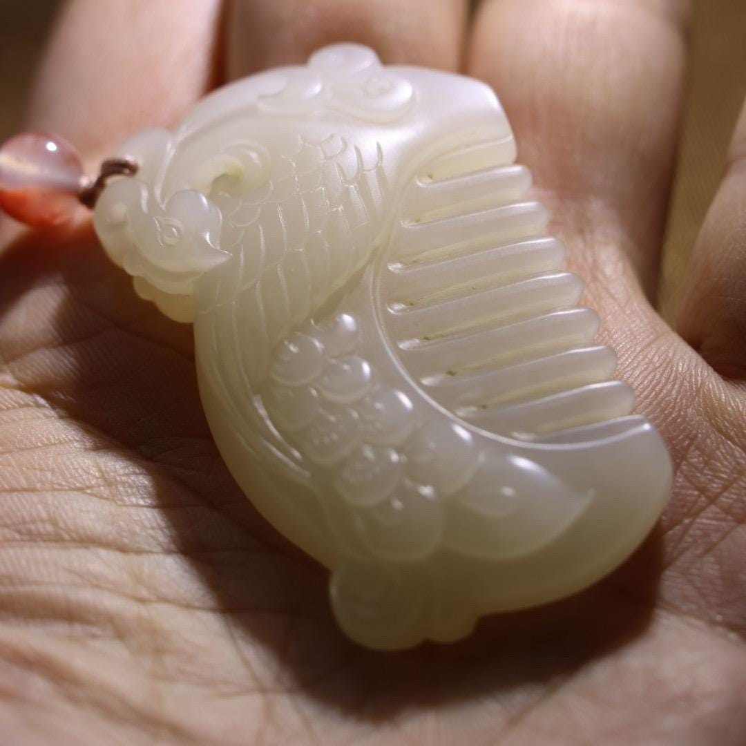 Phoenix and peony lotus pink nephrite comb pendant