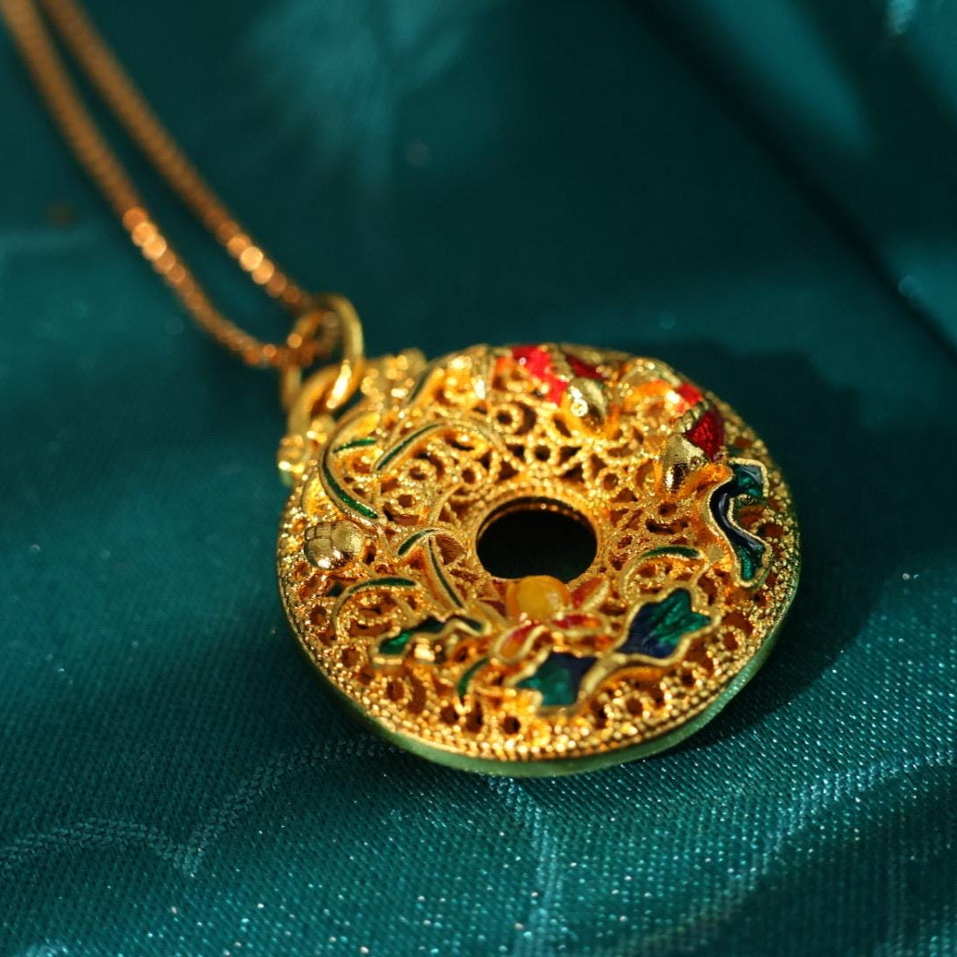 24k gold plated koi and lotus leaf pendant 足金色鱼戏莲甜甜圈吊坠