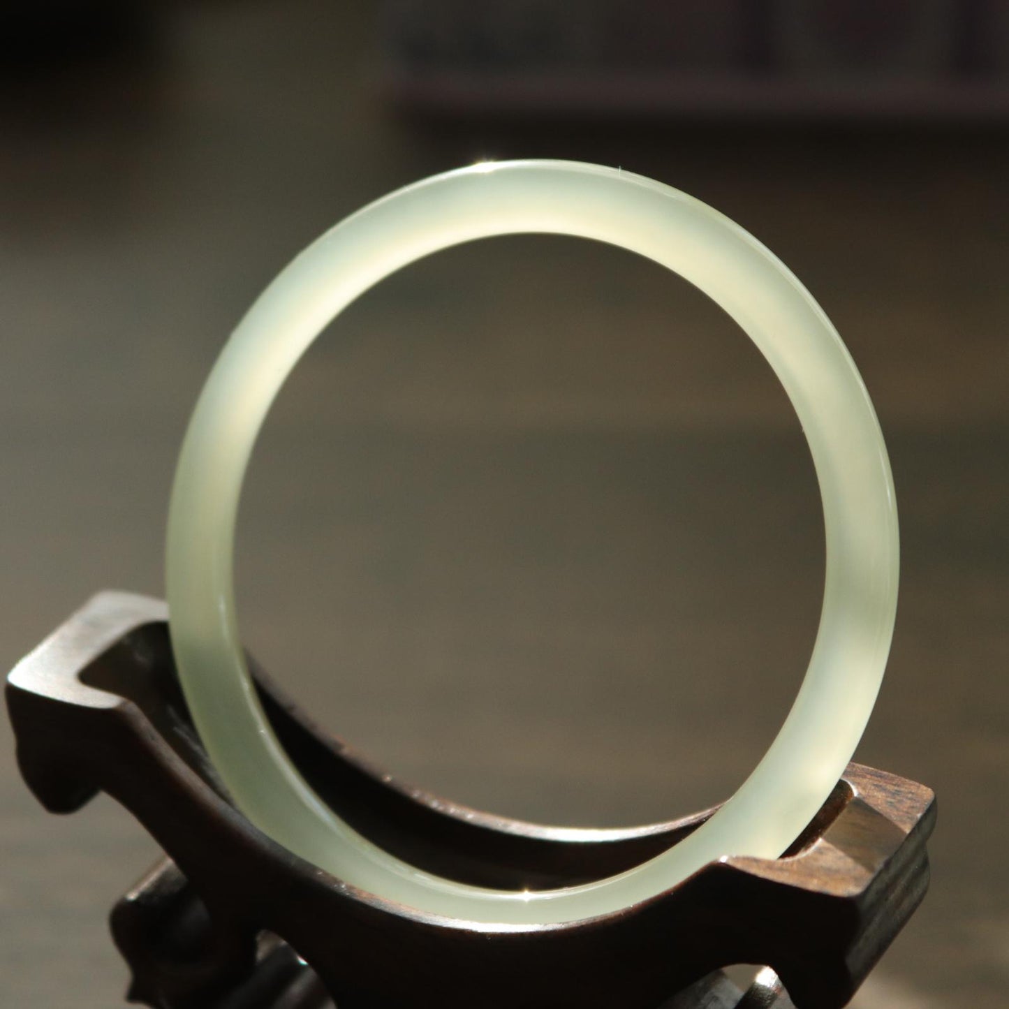 Nephrite Bangle: Light Green 56.7mm