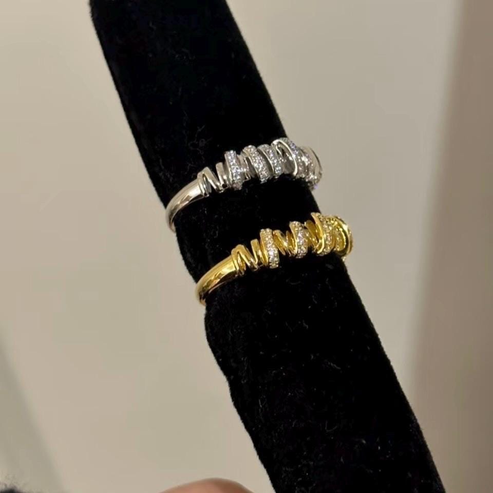 Size 6 s925 silver and zirconia band ring