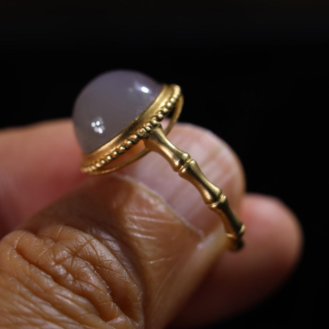 Light smoky purple nephrite Jade Ring: 18k Gold Bamboo Band,US Size 5.5