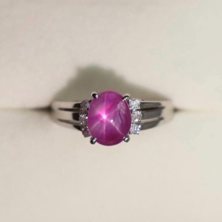 Vintage natural star ruby 18k gold ring size 6.75