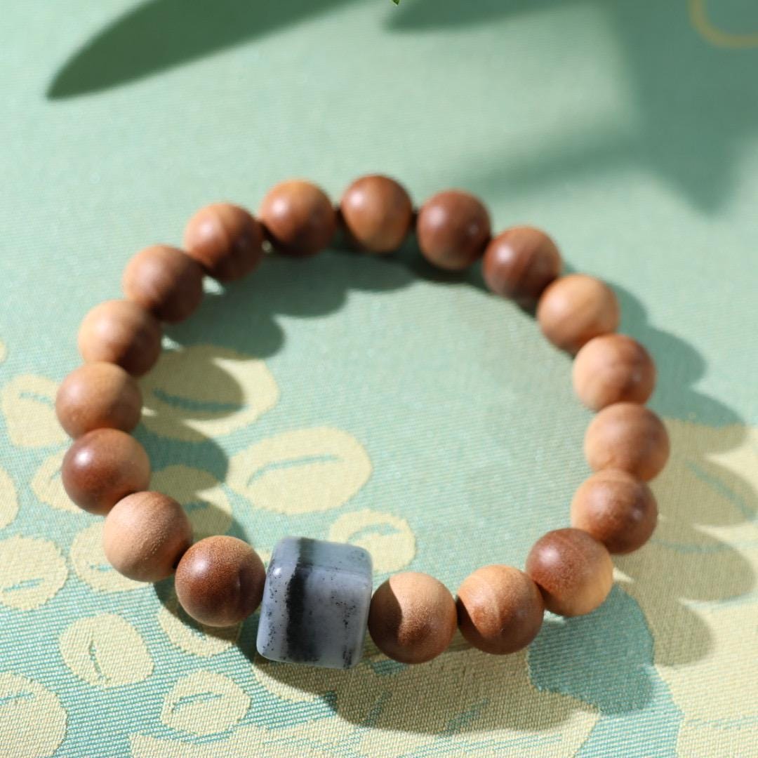 10mm sandalwood with black and white nephrite jade bracelet 老山檀子料青花手串