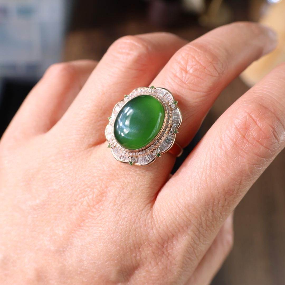 Certified Green nephrite Jade Ring: 18k Gold Band,US Size 5.5
