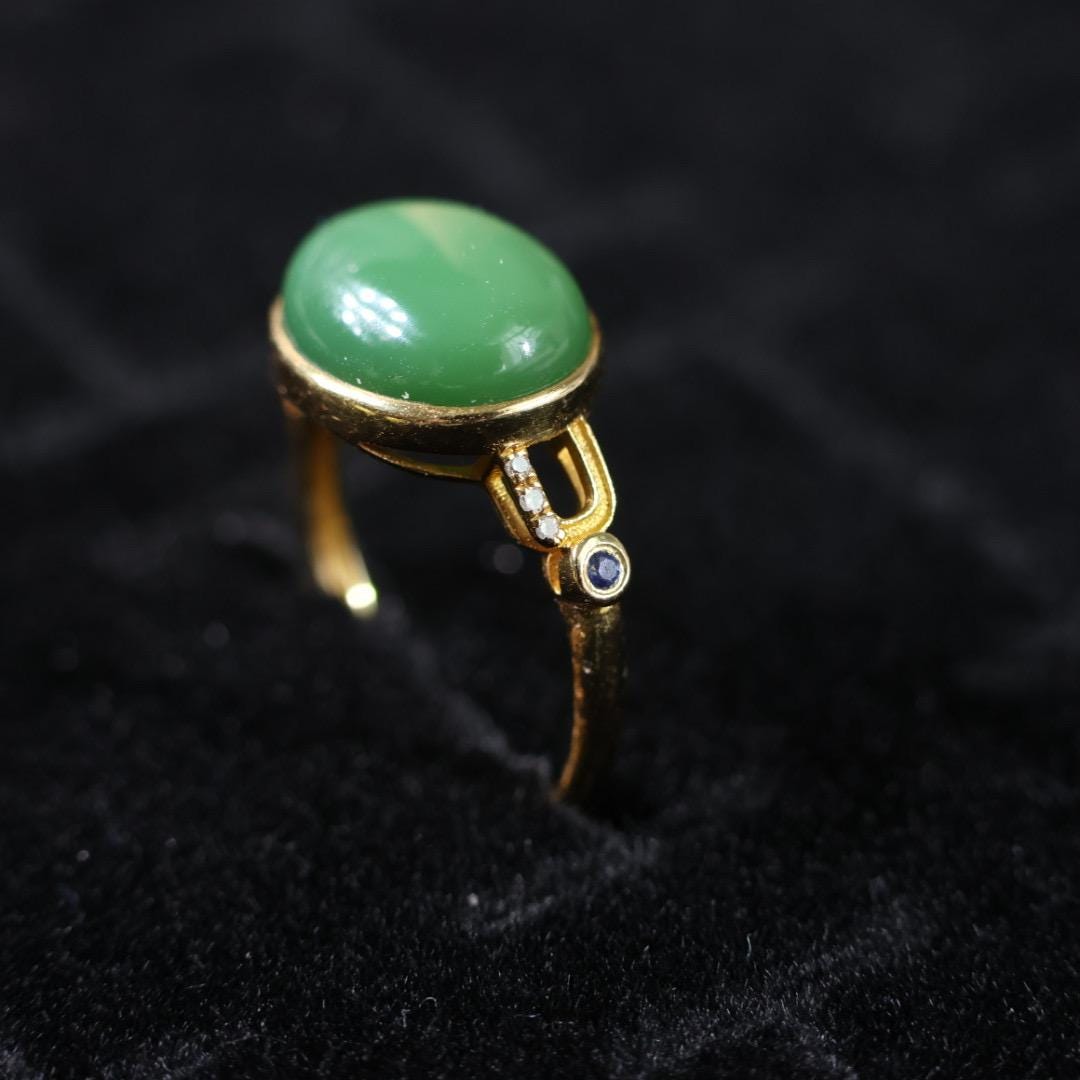 Green nephrite Jade Ring: 18k Gold Band,US Size 5.5