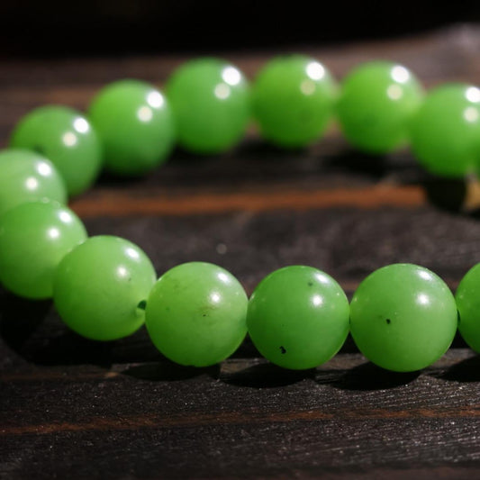 Super vibrant apple green nephrite bracelet 12mm