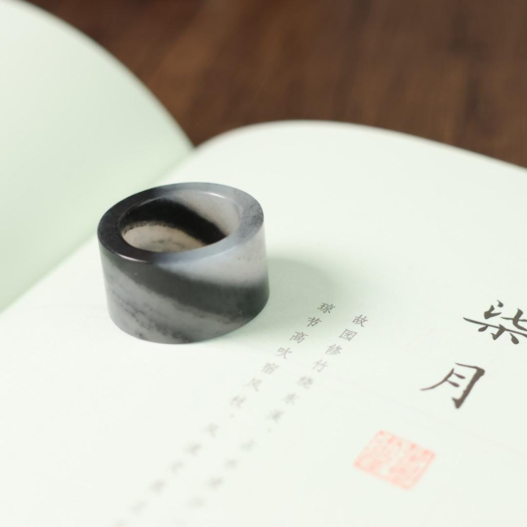 Qinghua water and ink pattern Nephrite jade ring size 6.5