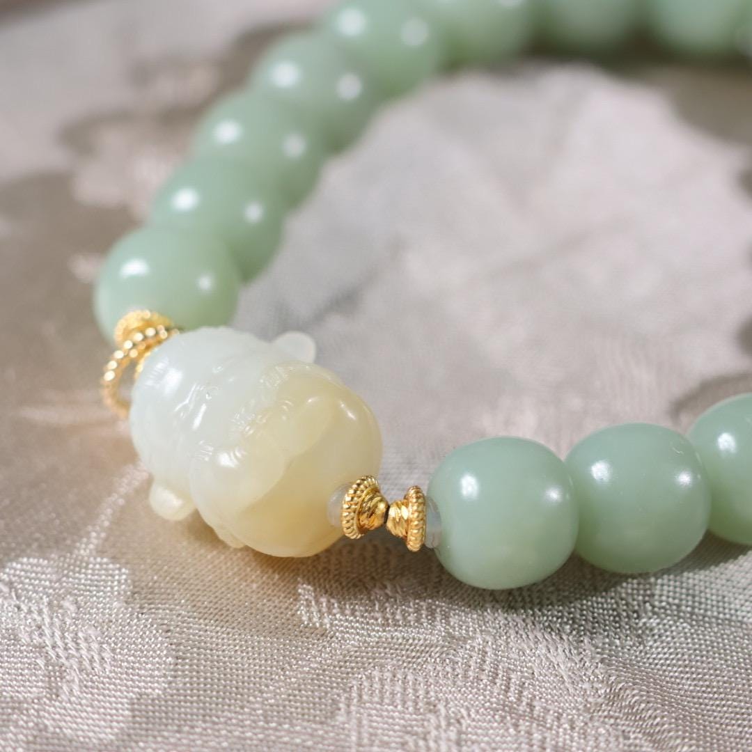 Nephrite Bracelet 10mm Old Fashion Beads