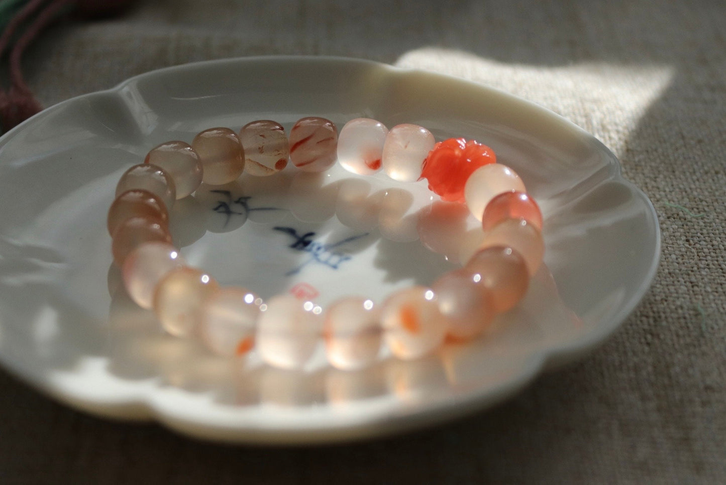 Pink Lychee agate bracelet 10 mm