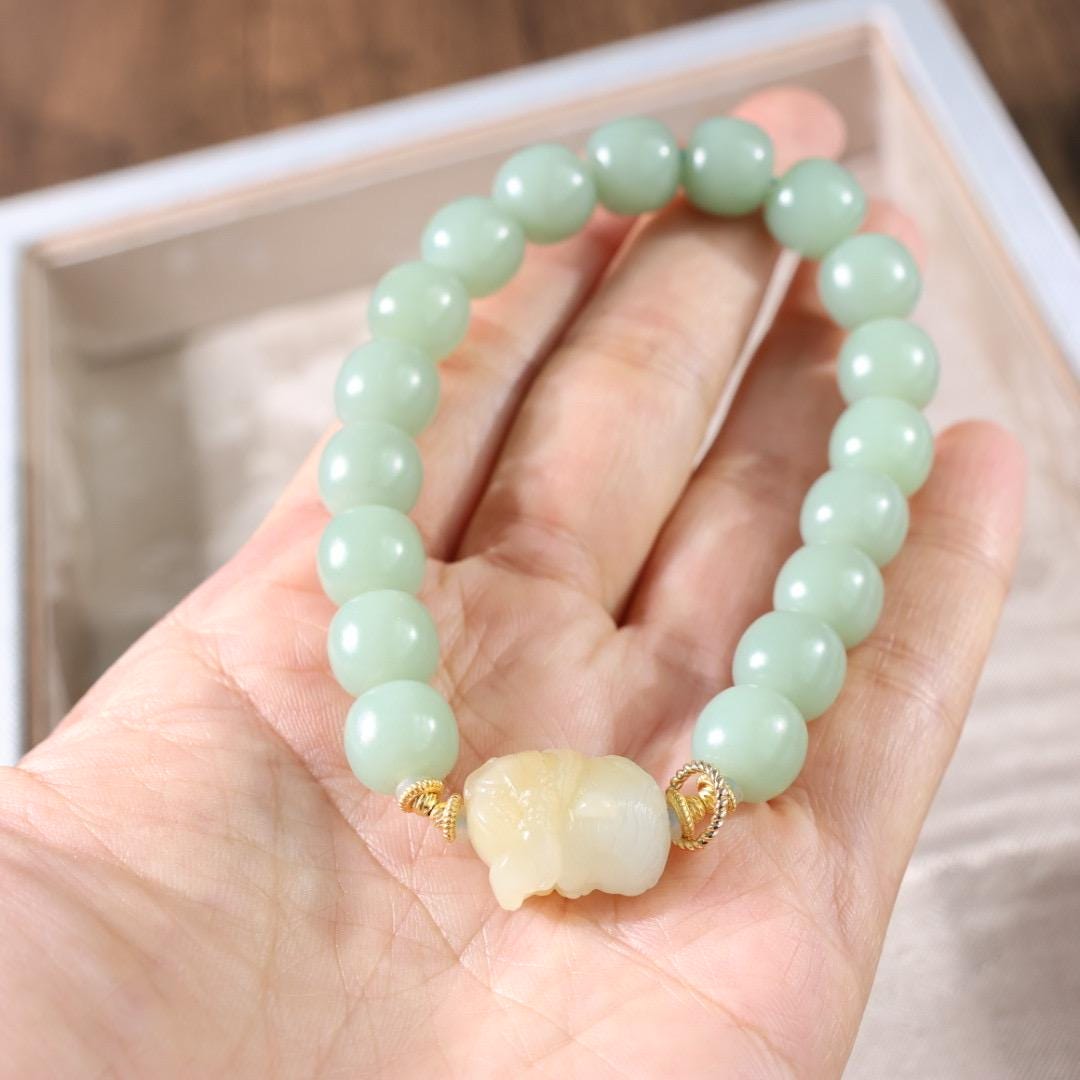 Nephrite Bracelet 10mm Old Fashion Beads